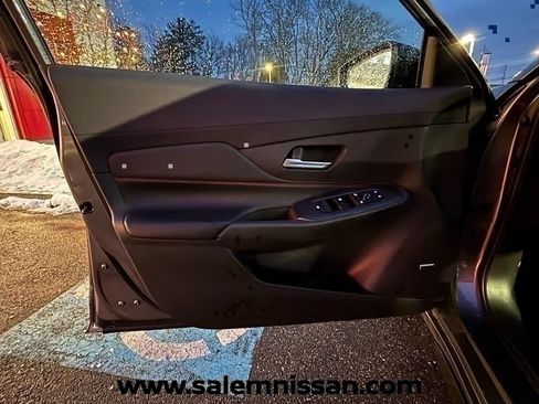 Certified 2026 Nissan Sentra SR w/ SR Premium Package FWD image 9