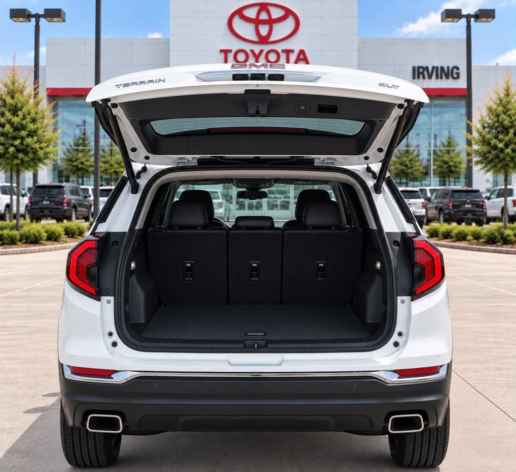 Used 2024 GMC Terrain SLT AWD/4WD image 6