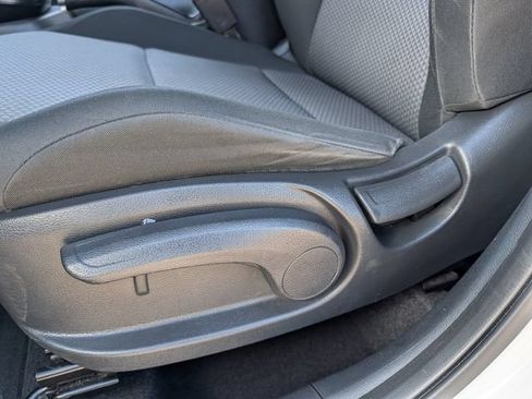 Used 2020 Kia Soul LX FWD image 23