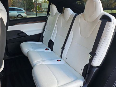 Used 2022 Tesla Model X Plaid image 61