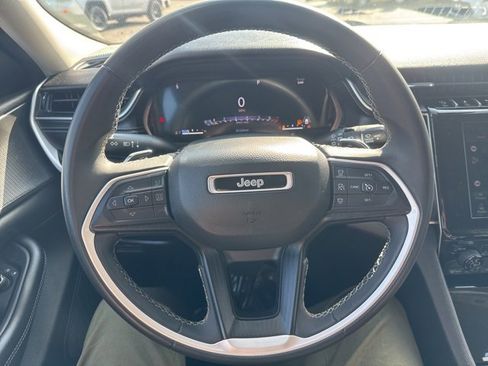 Certified 2023 Jeep Grand Cherokee L Laredo image 13