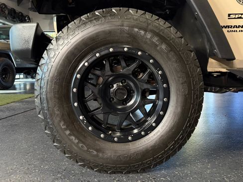 Used 2016 Jeep Wrangler Unlimited Sport w/ Connectivity Group image 22