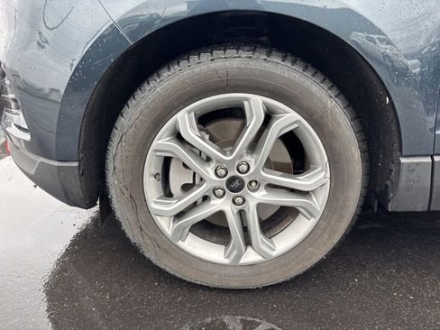 Used 2023 Ford Edge SEL w/ Convenience Package image 9