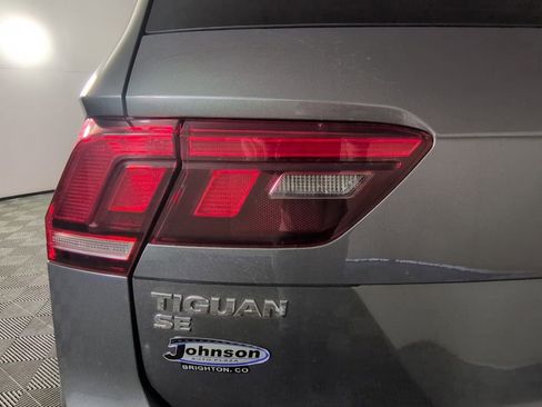 Used 2021 Volkswagen Tiguan SE AWD/4WD image 12