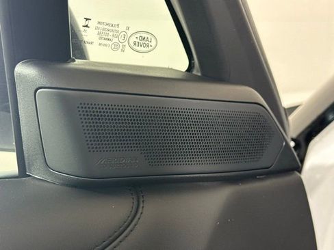 New 2026 Land Rover Range Rover Long Wheelbase SE image 27