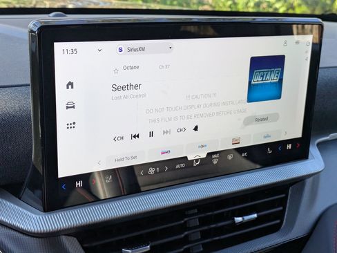 New 2026 Ford Explorer ST-Line w/ ST-Line Street Pack image 18