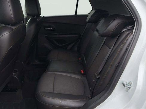 Used 2022 Chevrolet Trax LT w/ LT Convenience Package image 20