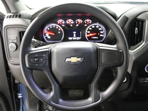 Used 2024 Chevrolet Silverado 1500 Custom image 9