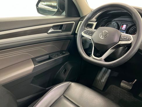 Used 2021 Volkswagen Atlas SE w/ Panoramic Sunroof Package AWD/4WD image 12