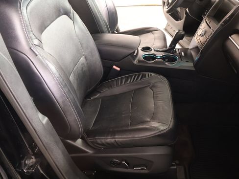Used 2016 Ford Explorer Limited w/ Equipment Group 301A FWD image 15