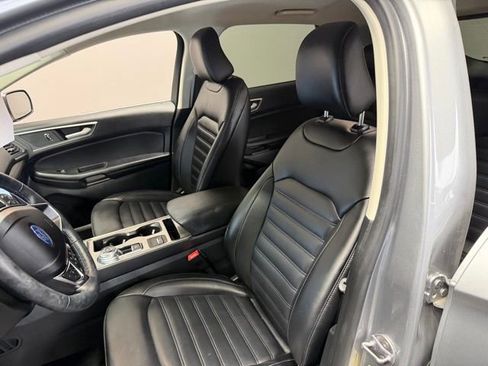 Used 2023 Ford Edge SEL w/ Convenience Package image 16