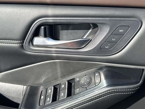 Certified 2023 Nissan Rogue SL w/ SL Premium Package image 25