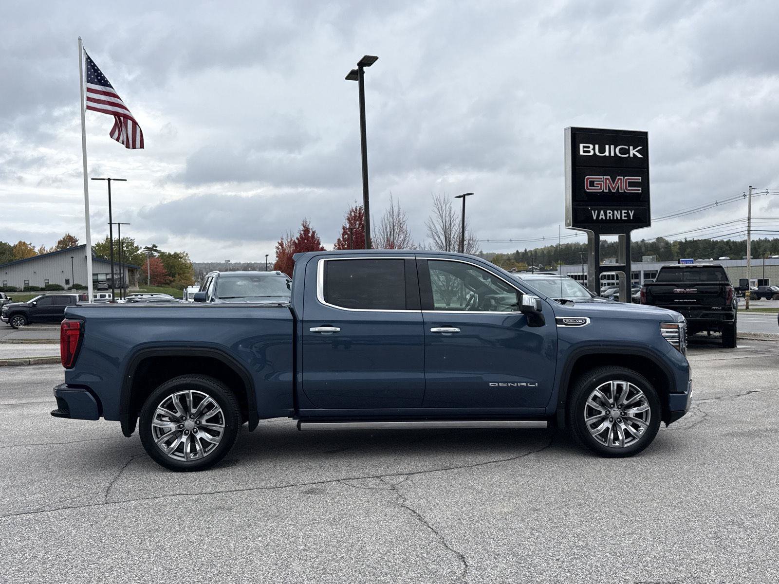 Used 2024 GMC Sierra 1500 Denali AWD/4WD image 10