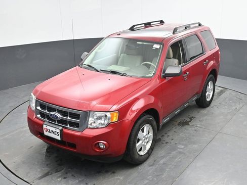 Used 2010 Ford Escape XLT image 27