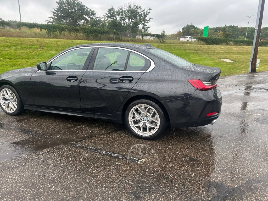 Used 2025 BMW 330i xDrive Sedan AWD/4WD image 20