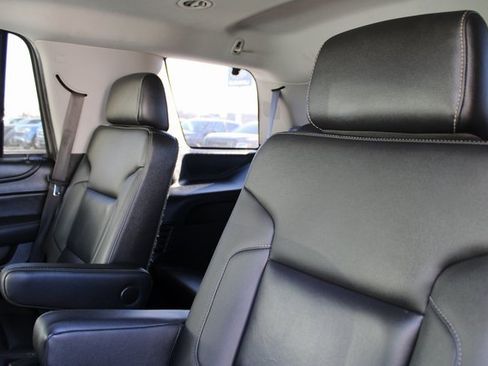 Used 2018 Chevrolet Tahoe LT image 16