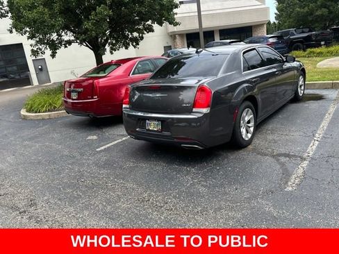 Used 2015 Chrysler 300 Limited RWD image 15