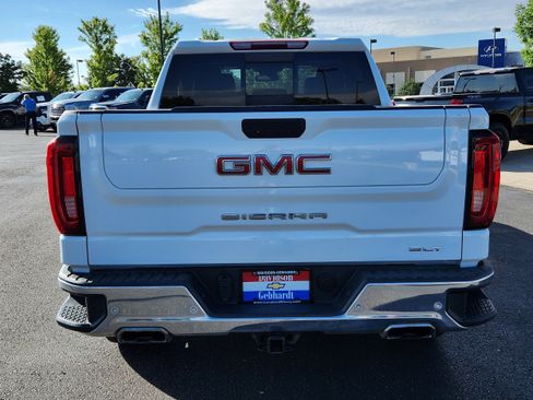Used 2022 GMC Sierra 1500 SLT w/ SLT Premium Plus Package AWD/4WD image 12