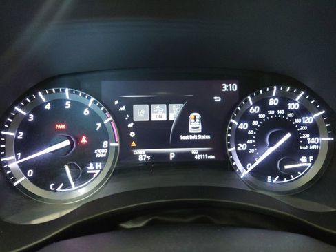 Used 2020 Toyota Highlander XLE AWD/4WD image 15