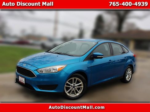 Used 2015 Ford Focus SE image 1