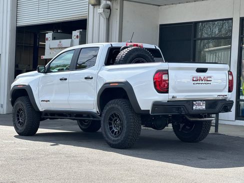 New 2024 GMC Canyon AT4X w/ AT4X AEV Edition AWD/4WD image 5