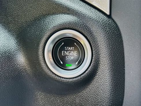 Used 2022 Chevrolet Silverado 1500 Custom RWD image 27