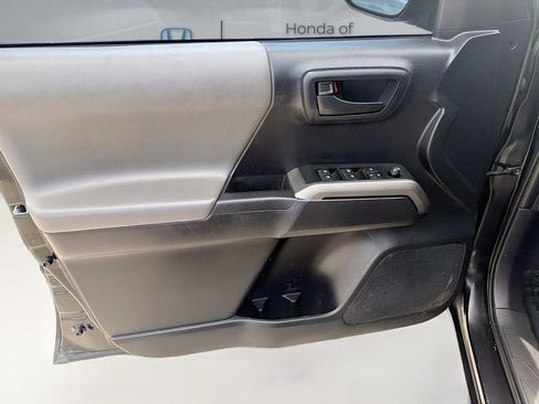 Used 2020 Toyota Tacoma SR5 image 20