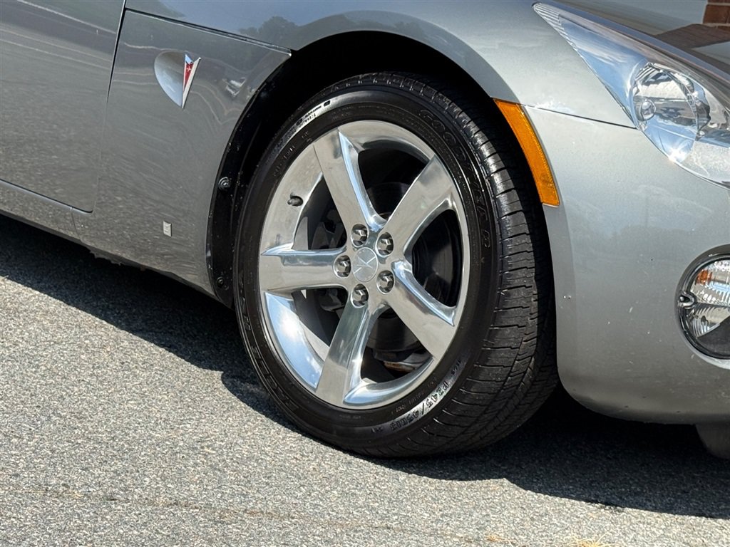 Used 2007 Pontiac Solstice Convertible w/ Premium Package RWD image 24