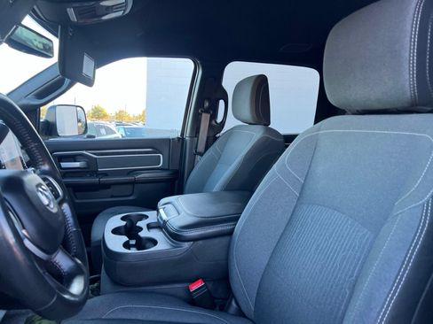 Used 2022 RAM 3500 Big Horn w/ Level C Equiment Group AWD/4WD image 28