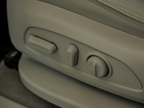 Used 2019 GMC Terrain Denali w/ Advanced Safety Package image 18