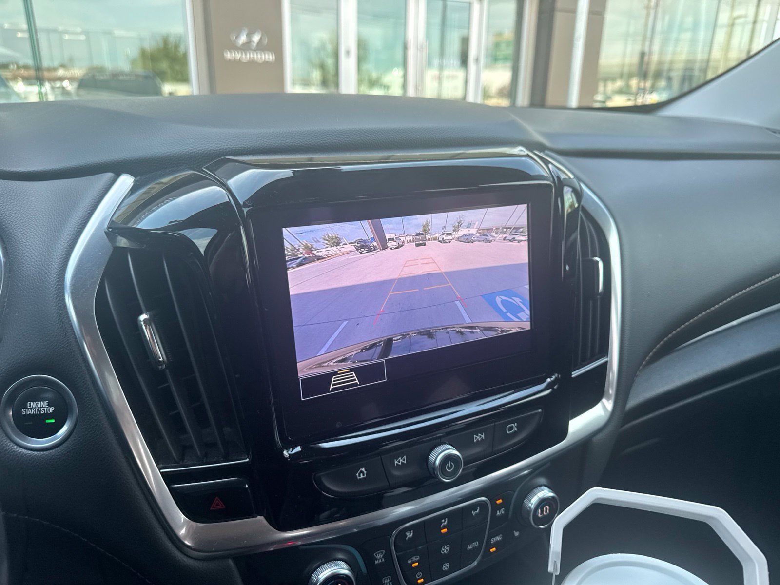 Used 2020 Chevrolet Traverse LT FWD image 9