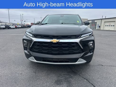 Used 2025 Chevrolet Blazer LT image 9