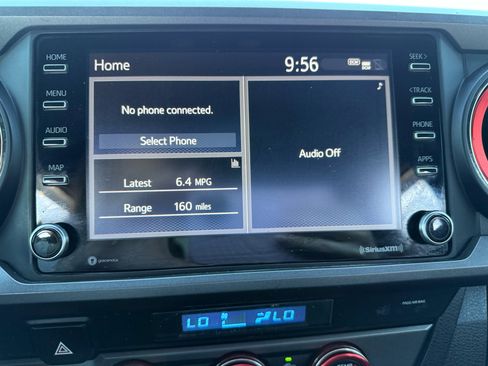 Used 2022 Toyota Tacoma TRD Off-Road image 28