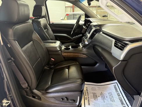 Used 2017 Chevrolet Suburban LT AWD/4WD image 18
