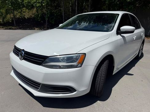 Used 2014 Volkswagen Jetta SE FWD image 3