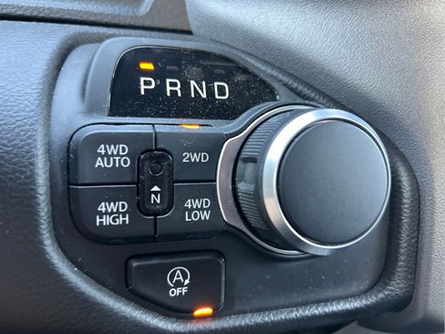 Certified 2025 RAM 1500 Big Horn AWD/4WD image 18
