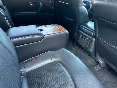 Used 2023 Nissan Armada SL w/ Captain's Chairs Package image 20