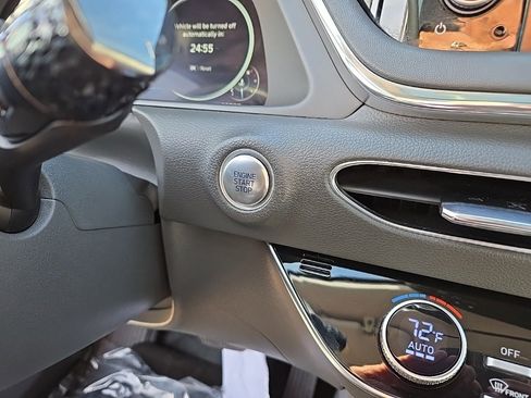 Used 2021 Hyundai Sonata SEL w/ Convenience Package image 27