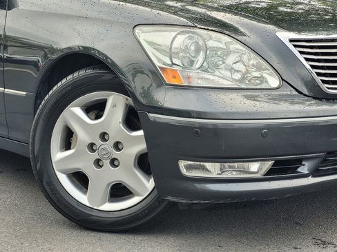 Used 2004 Lexus LS 430 RWD image 4