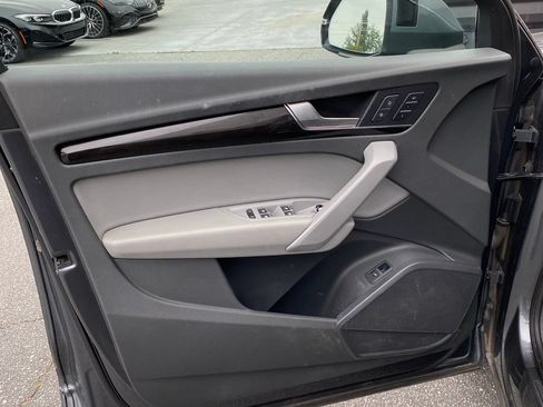 Used 2019 Audi Q5 2.0T Premium w/ Convenience Package AWD/4WD image 9