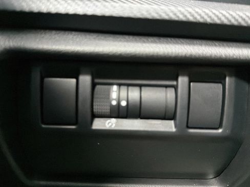 Certified 2024 Subaru Crosstrek 2.5i Limited w/ Crosstrek Mirror Package image 27