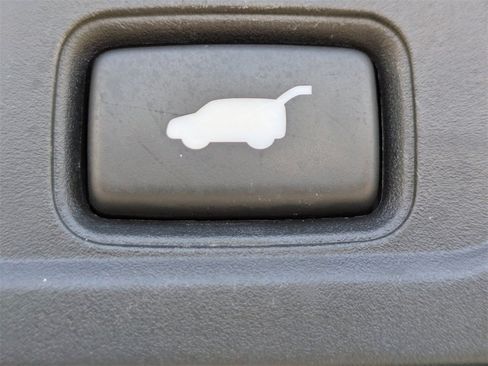 Used 2022 Honda Pilot Touring image 13