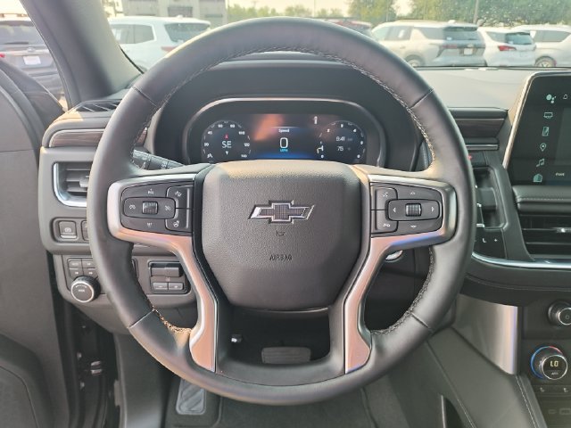 Used 2024 Chevrolet Tahoe Z71 w/ Luxury Package AWD/4WD image 17