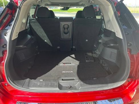 Used 2020 Nissan Rogue SV w/ Sun & Sound Touring Package AWD/4WD image 13