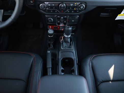 New 2026 Jeep Wrangler Unlimited Rubicon AWD/4WD image 28