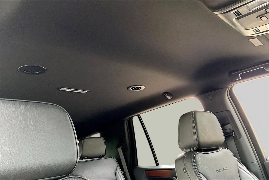 Used 2025 GMC Yukon Denali AWD/4WD image 17