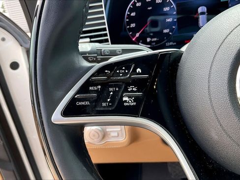Used 2024 Mercedes-Benz GLE 350 4MATIC image 24
