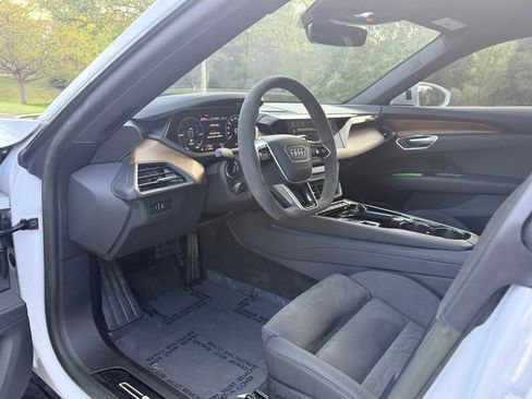 Used 2023 Audi e-tron GT Prestige w/ Prestige Package image 17