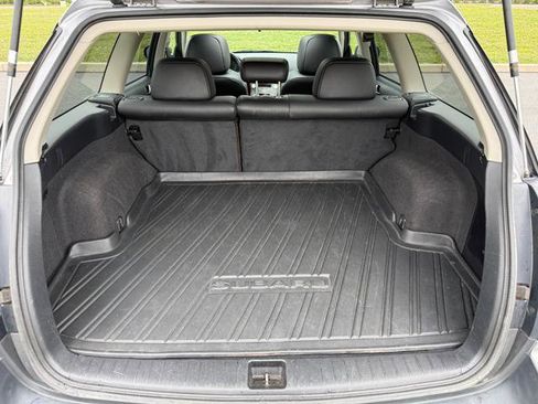 Used 2009 Subaru Outback 2.5i Limited AWD/4WD image 24