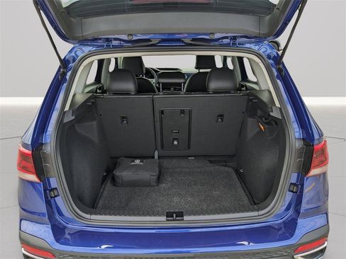 Certified 2023 Volkswagen Taos SE image 15